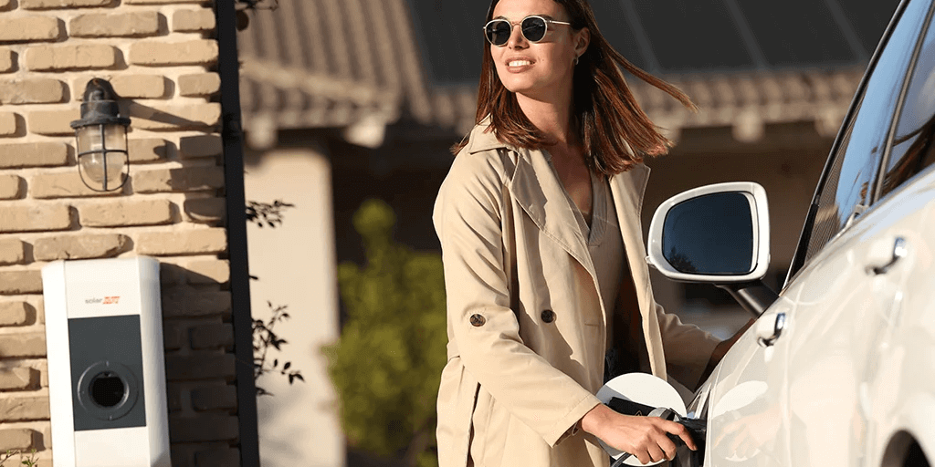 התקנת עמדת טעינה ביתית לרכב חשמלי