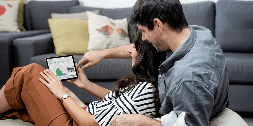 גגות סולאריים שעובדים בשבילכם